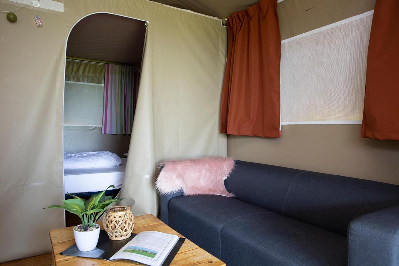 Boerderij Camping Nixhoeve Genderen Exterior foto