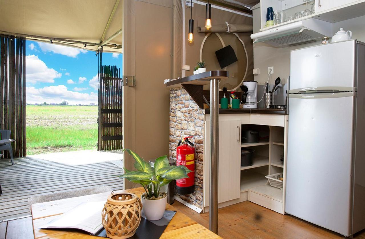 Boerderij Camping Nixhoeve Genderen Exterior foto